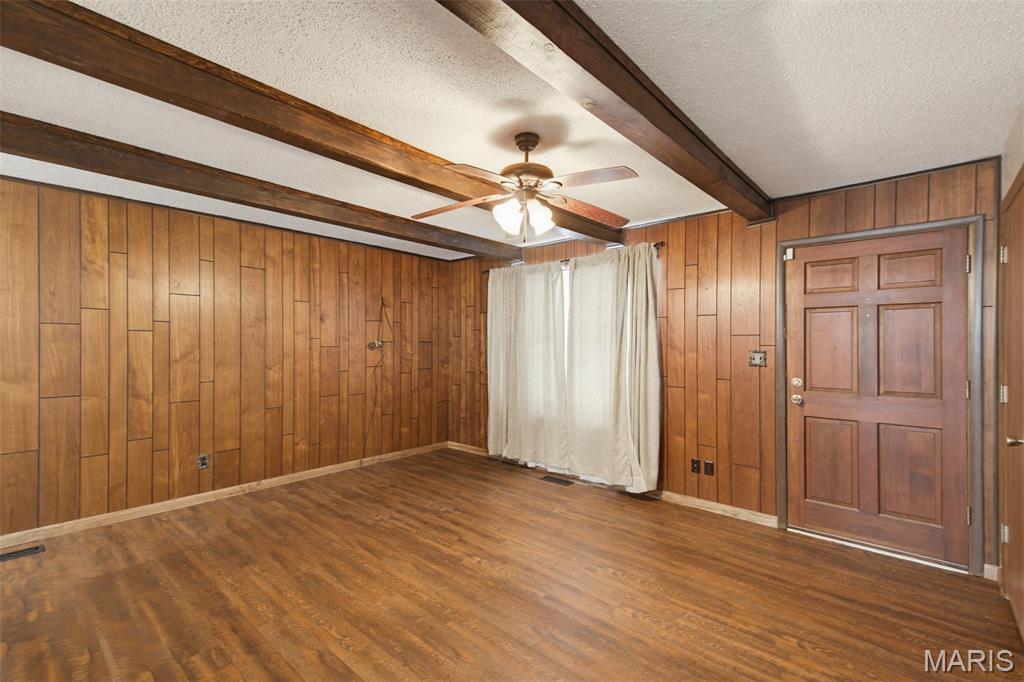 1004 Barton Road Property Photo 7