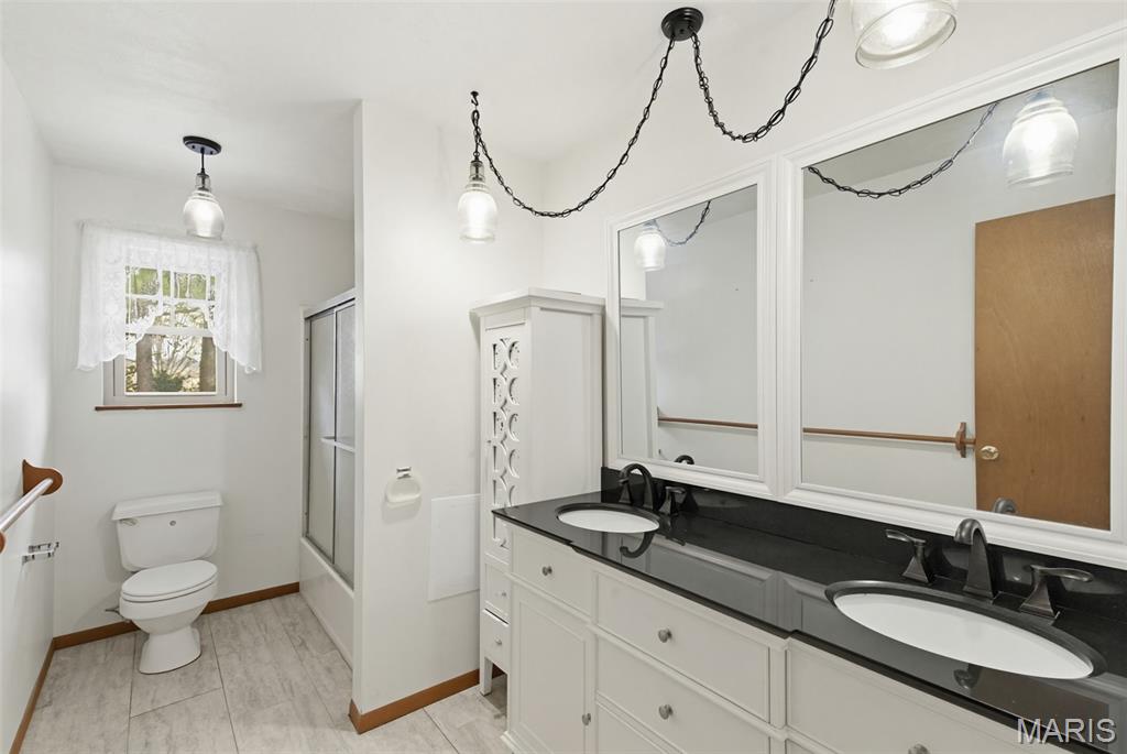 1004 Barton Road Property Photo 14