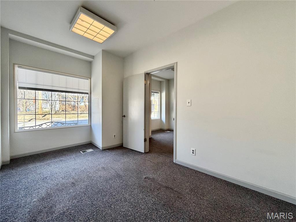 3544 Oxford Property Photo 6