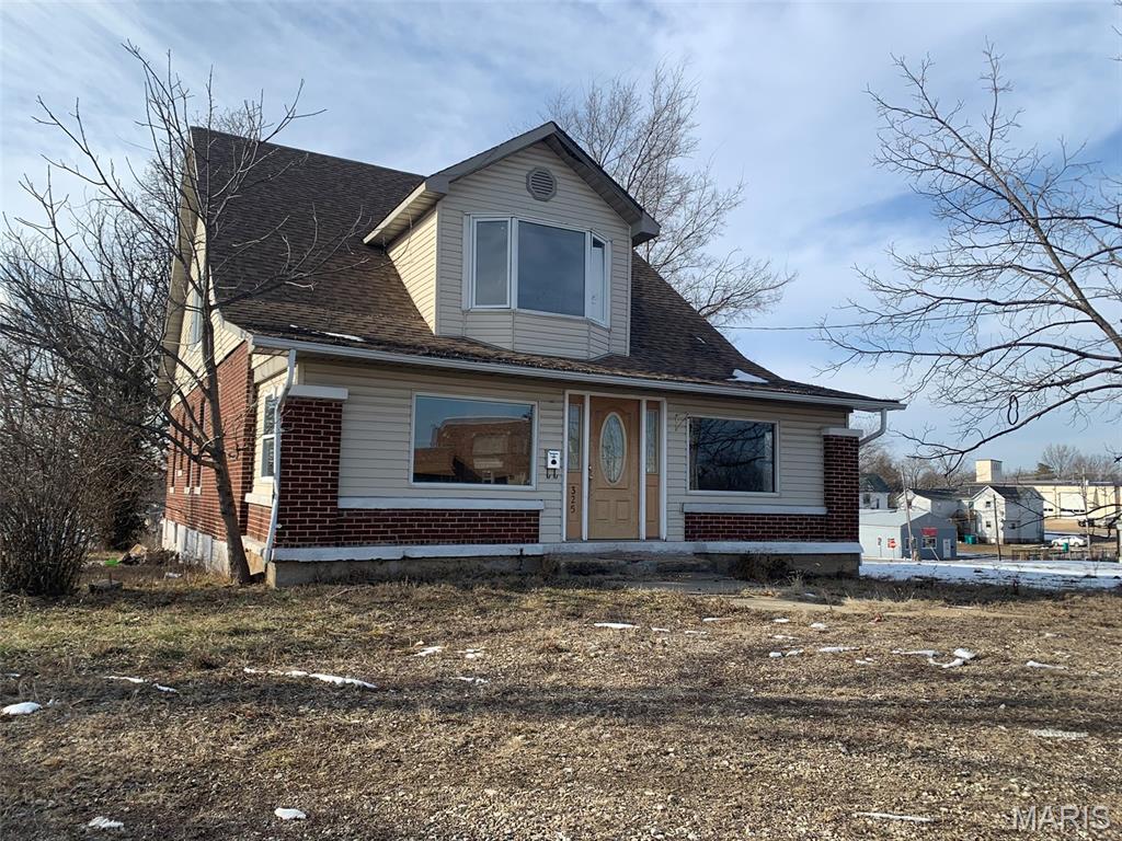 325 Iris Court Property Photo 1
