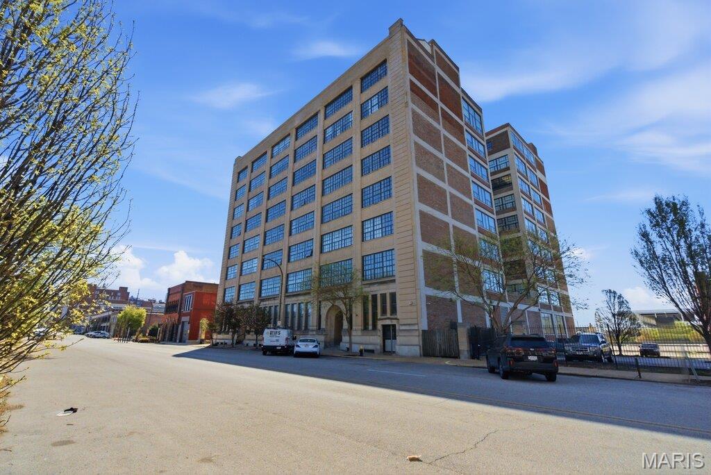 2020 Washington Avenue 303 Property Photo 1