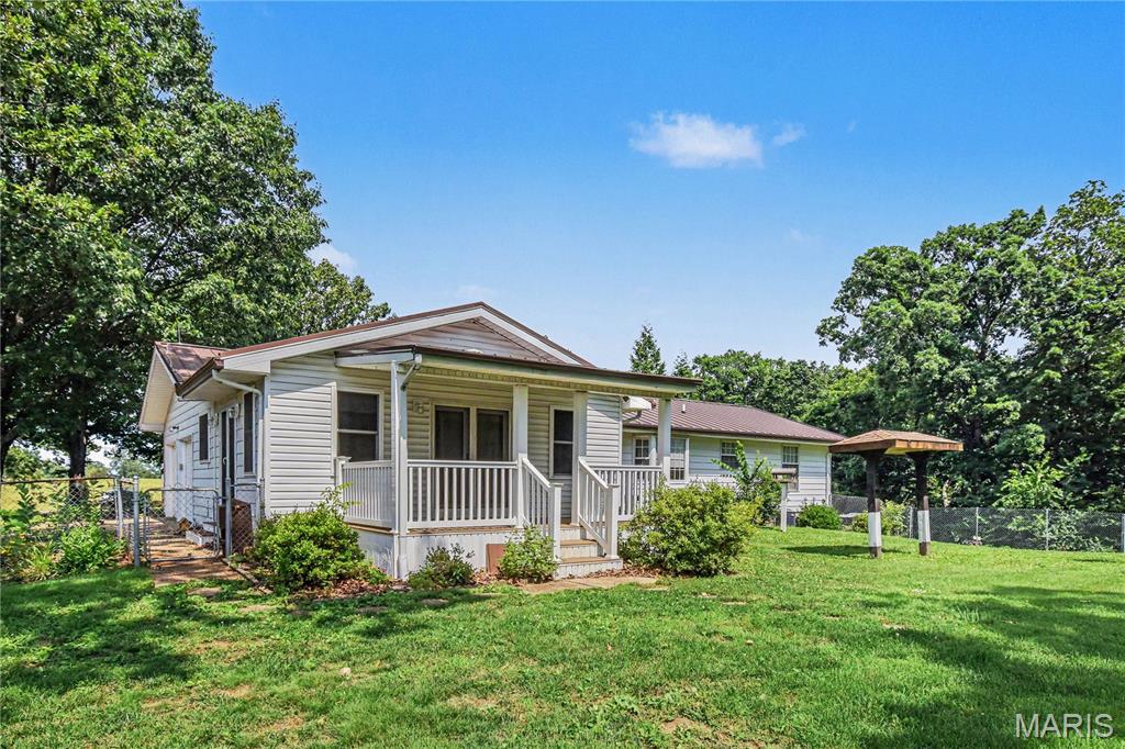 5520 Highway T Property Photo 4