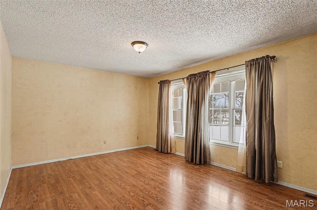 5520 Highway T Property Photo 10