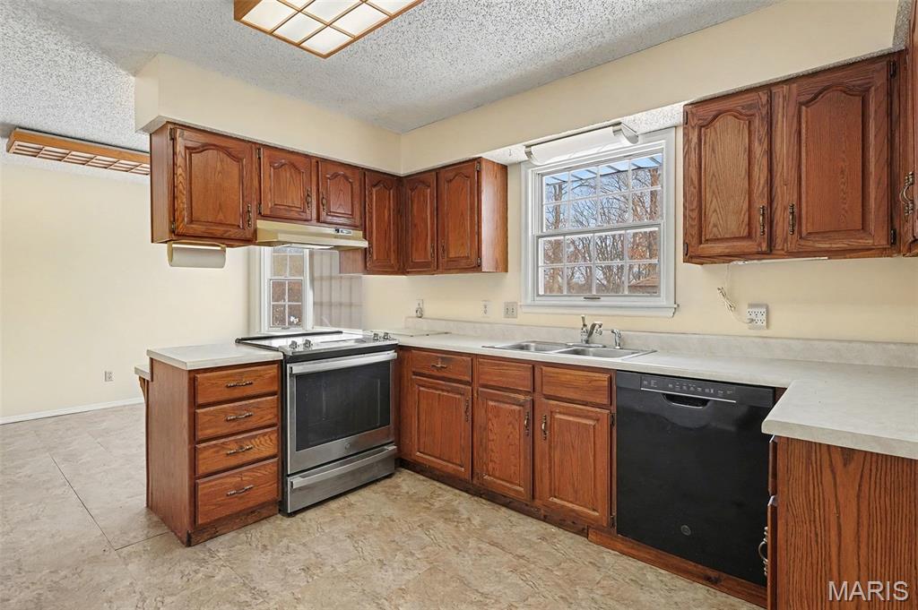 5520 Highway T Property Photo 13