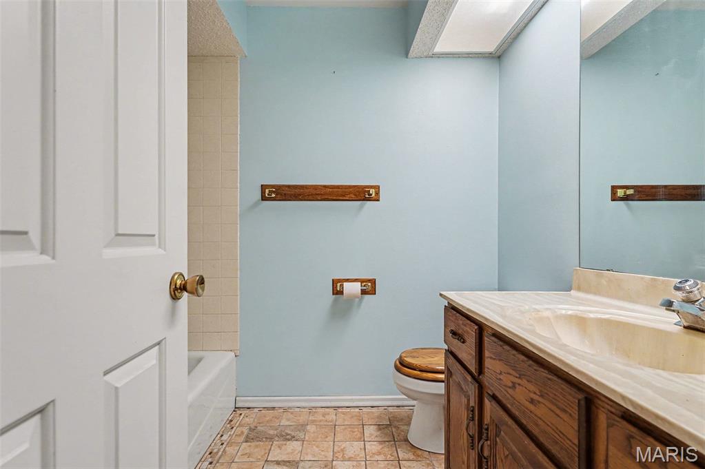 5520 Highway T Property Photo 18