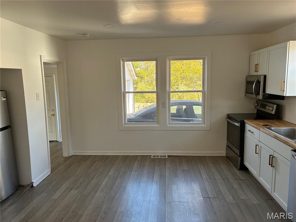 301 Day Drive Property Photo 2