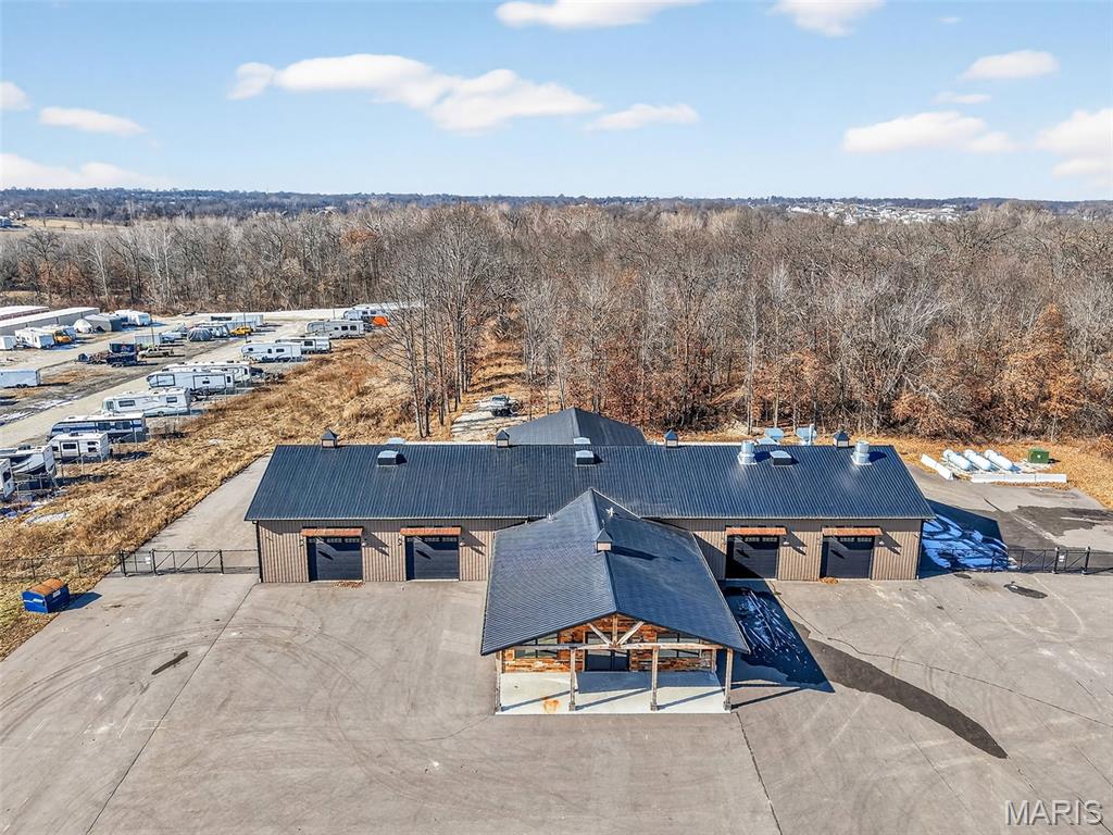 1834 W Outer Highway 61 Property Photo 5