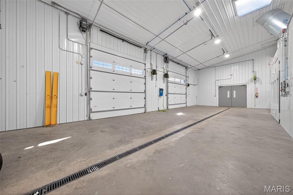 1834 W Outer Highway 61 Property Photo 16