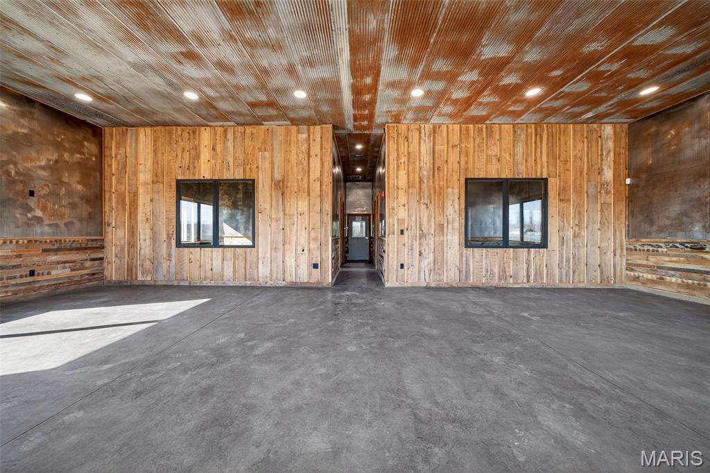 1834 W Outer Highway 61 Property Photo 39