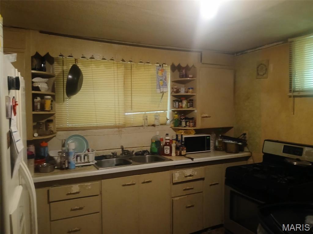 9310 Richfield Road Property Photo 3
