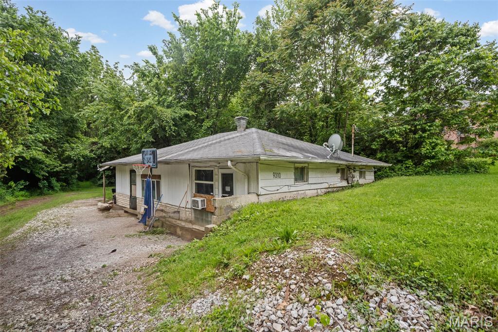 9310 Richfield Road Property Photo 16