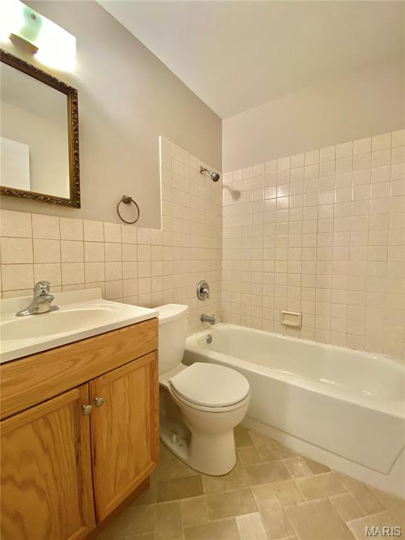 3865 Crest Circle Property Photo 12