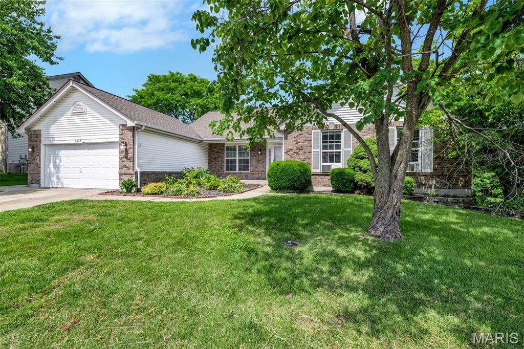 1828 Chateau Du Mont Drive Property Photo 2