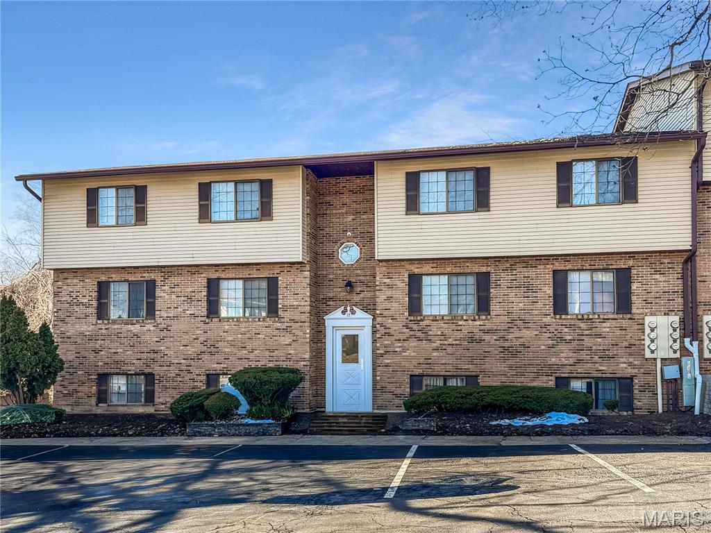 17 Village West 6 Units Court 101 Property Photo 1