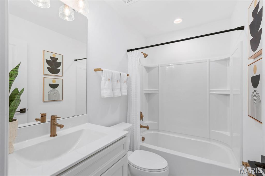 331 Artic Fox Court Property Photo 18