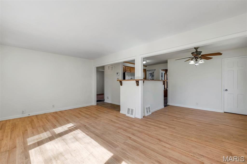 2045 Bainbridge Drive Property Photo 6