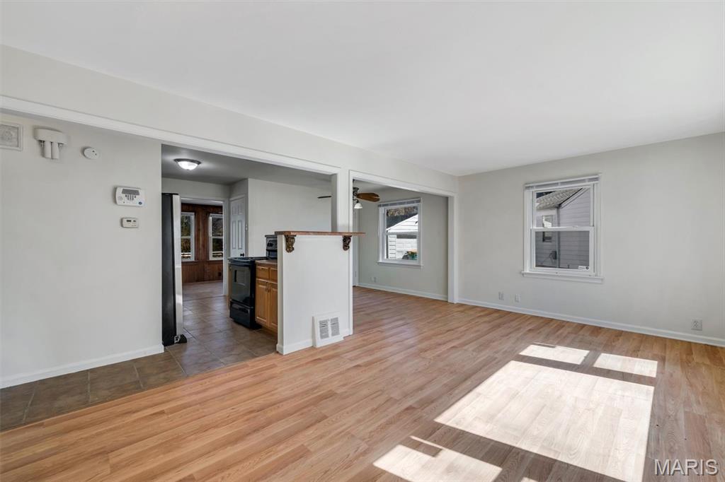 2045 Bainbridge Drive Property Photo 7