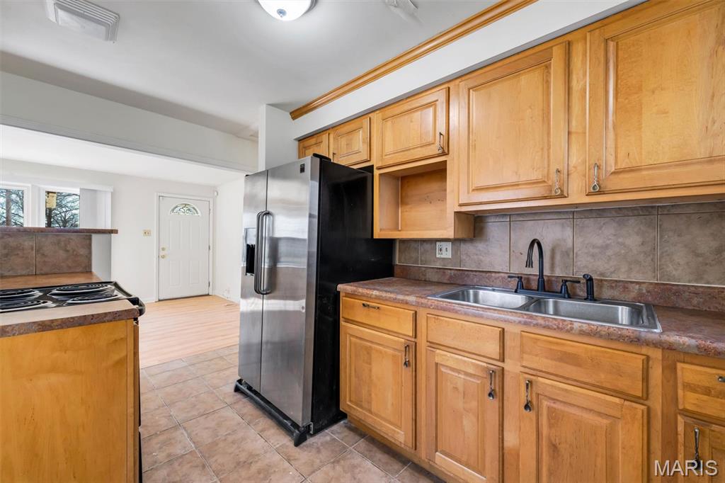 2045 Bainbridge Drive Property Photo 10