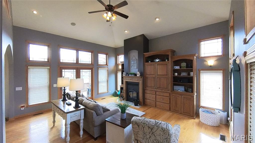 610 Oak Park Boulevard Property Photo 22