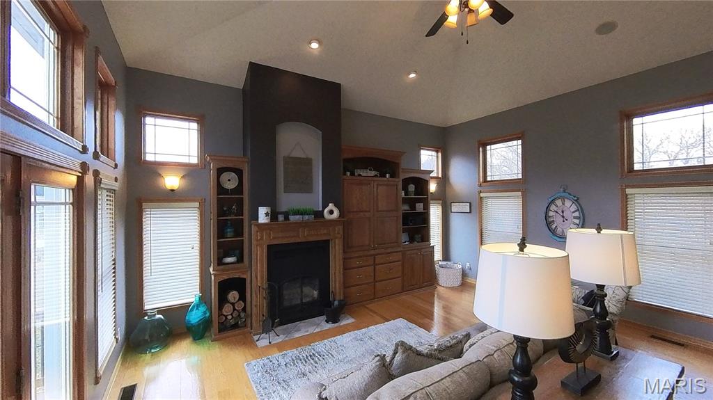 610 Oak Park Boulevard Property Photo 23