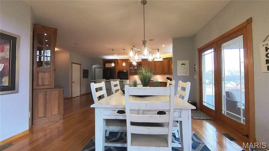 610 Oak Park Boulevard Property Photo 25