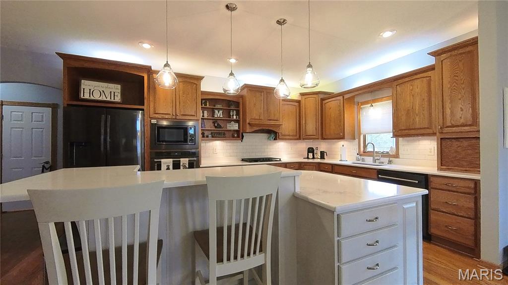610 Oak Park Boulevard Property Photo 32