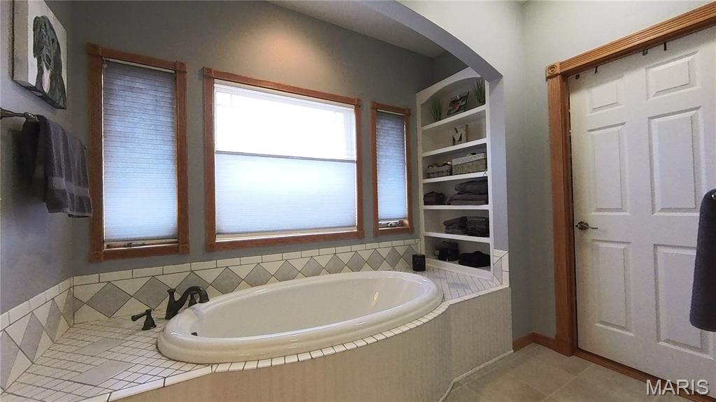 610 Oak Park Boulevard Property Photo 43