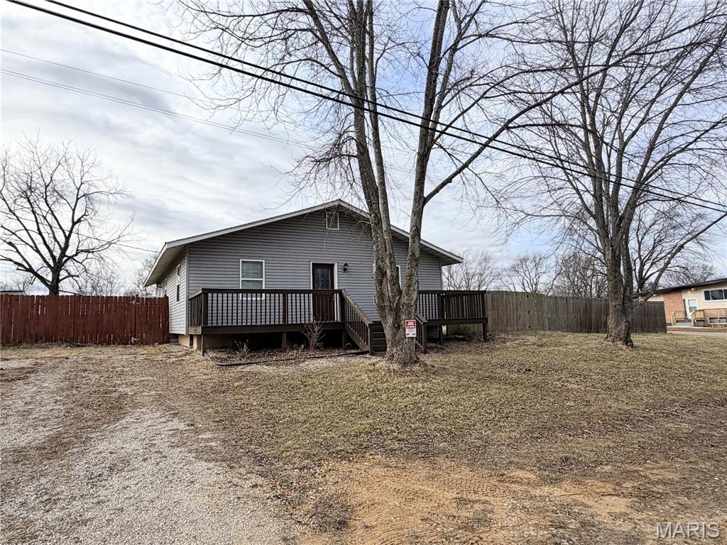 1501 Roberts Street Property Photo 1