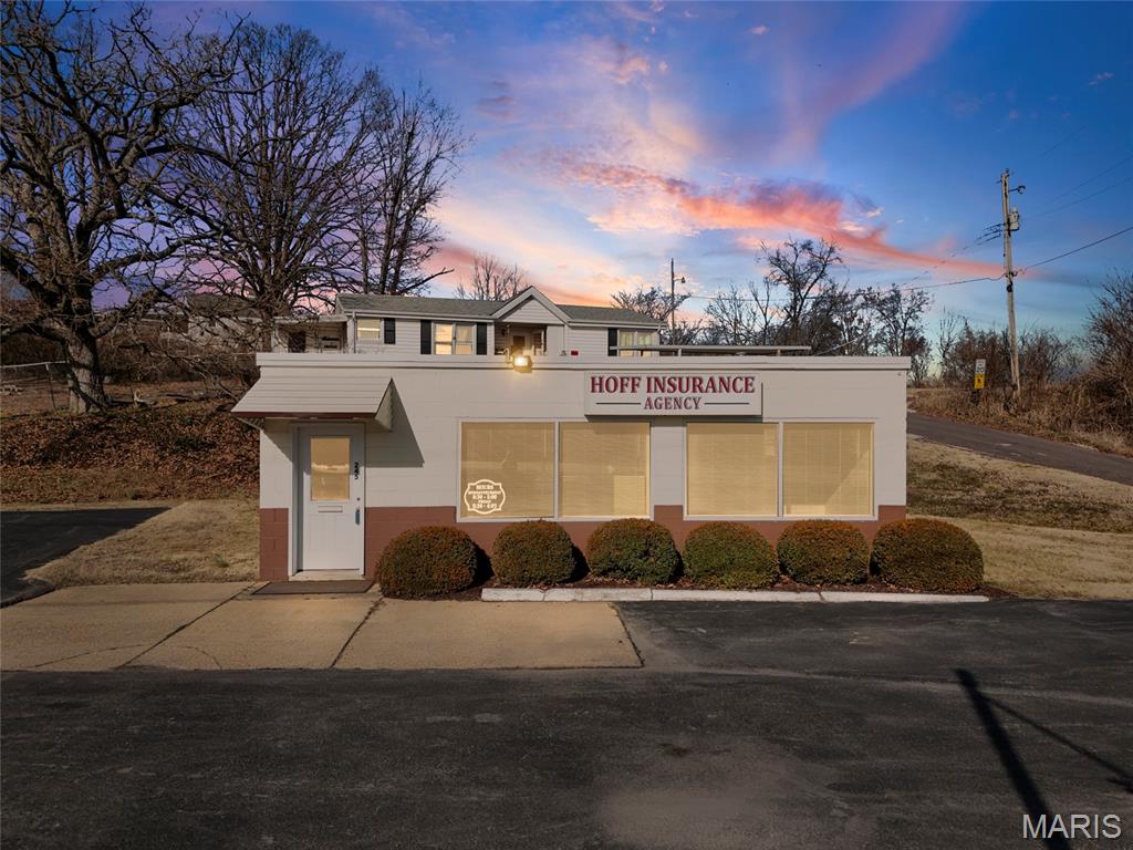 245 S Commercial Avenue