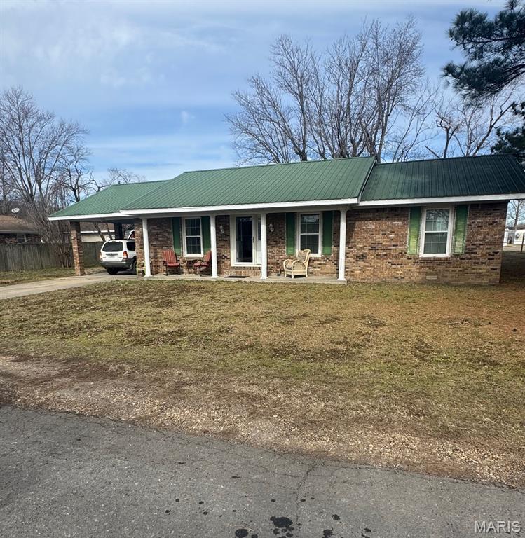 402 Damon Street Property Photo 1