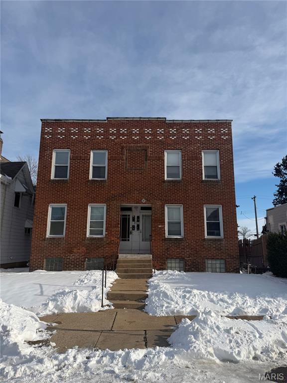 4624 Newport Avenue Property Photo 1