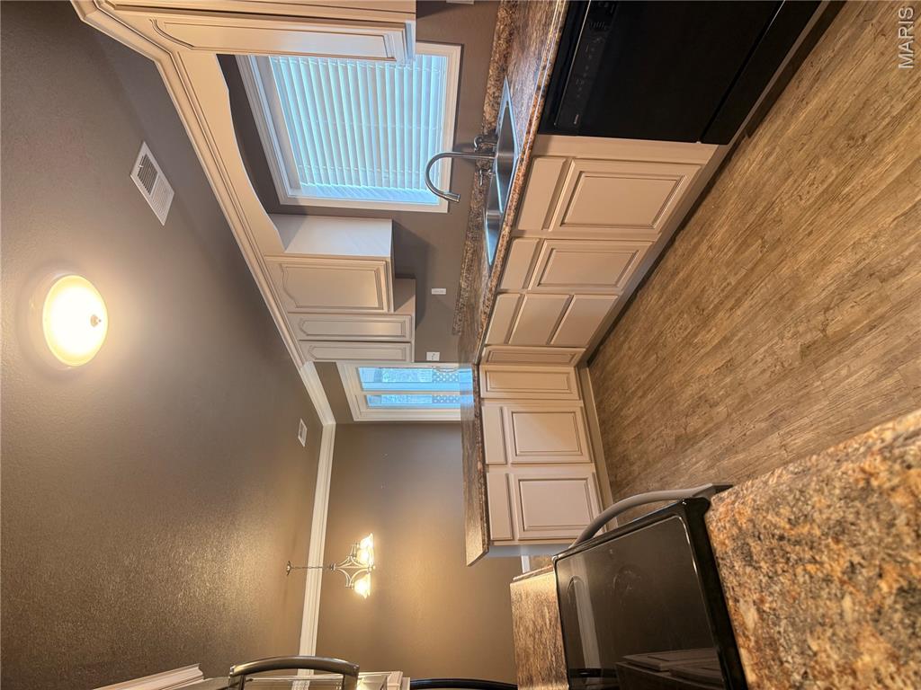 309 Park Street Property Photo 5