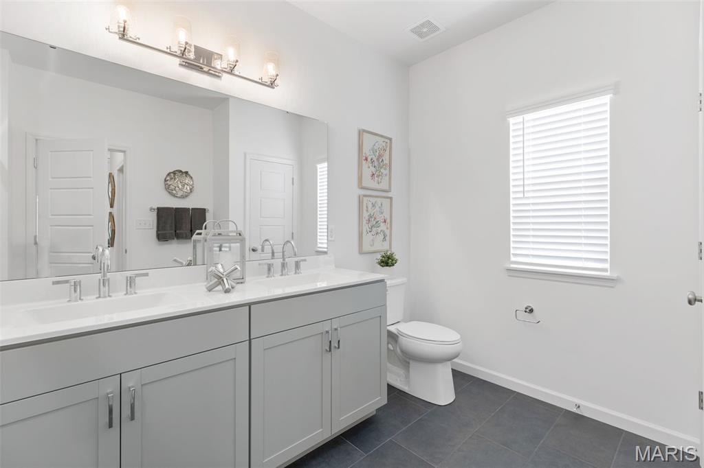 3300 White Pine Drive Property Photo 2
