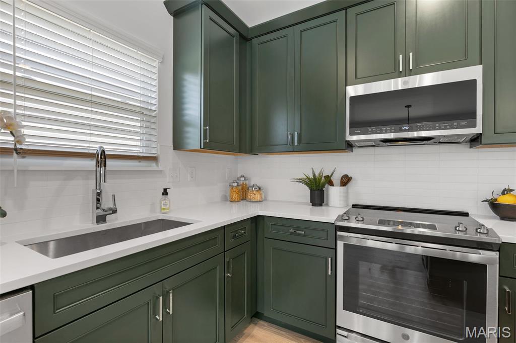 3300 White Pine Drive Property Photo 8