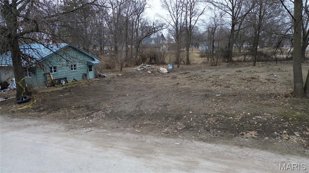 323 W Phipps Property Photo 5