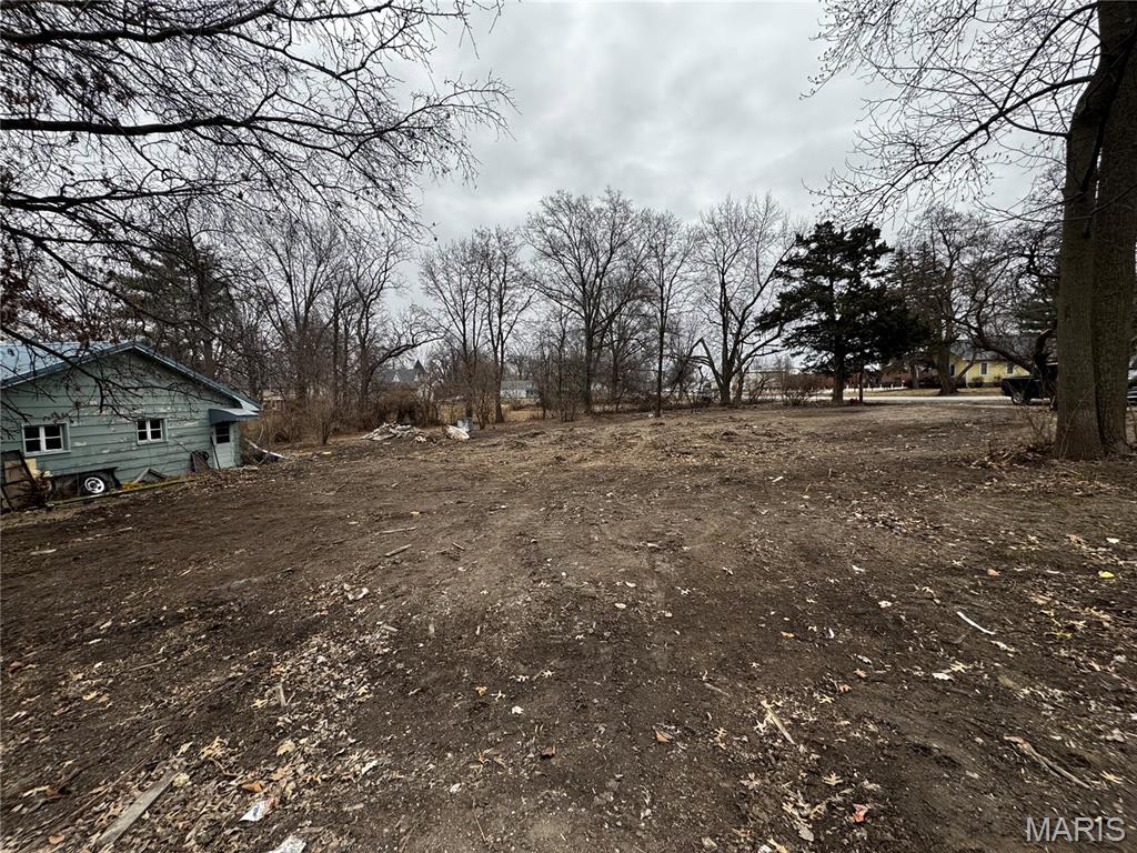 323 W Phipps Property Photo 11