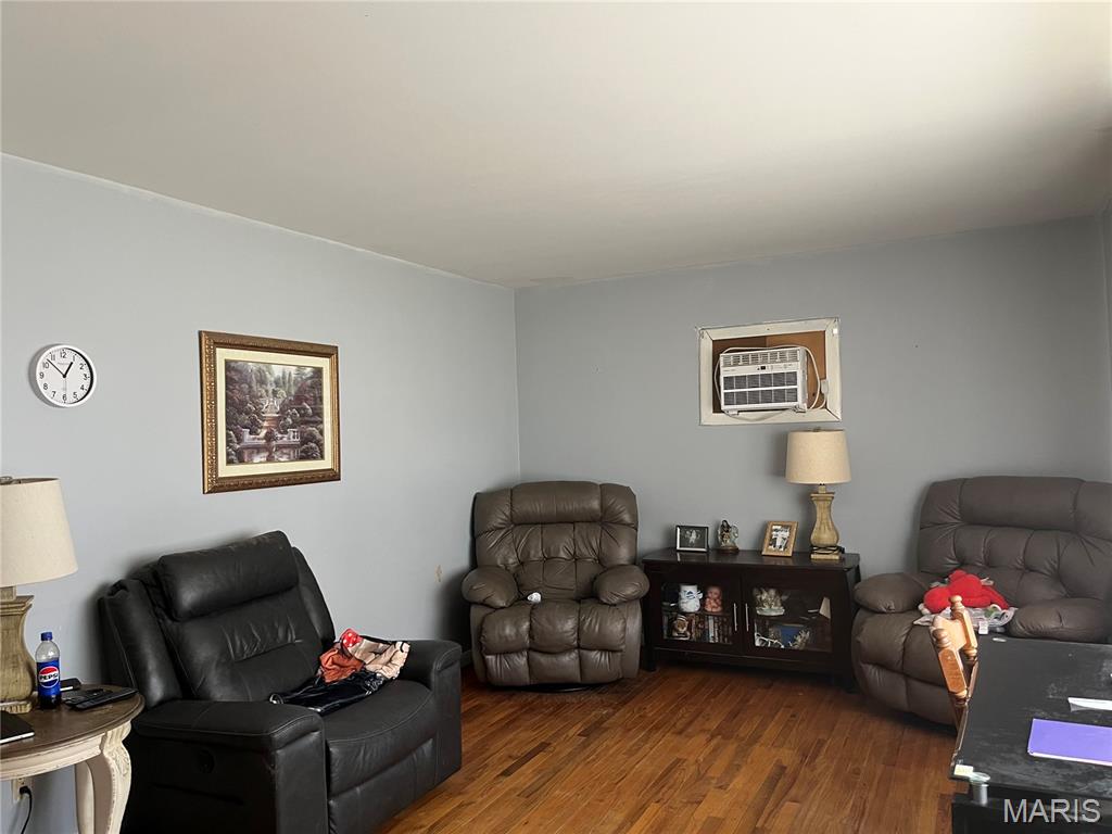 111 N Mountain Street Property Photo 5