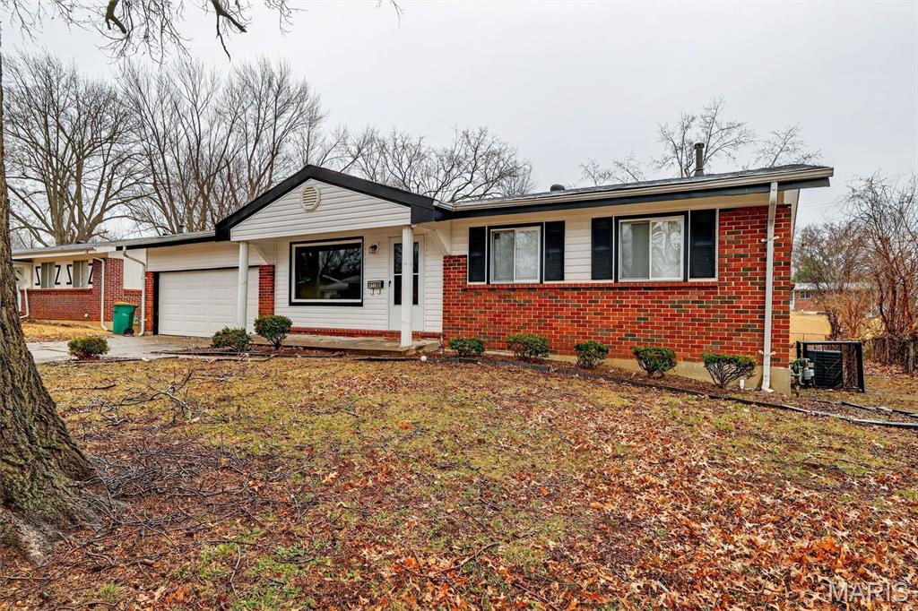 2348 Vorhof Drive Property Photo 2