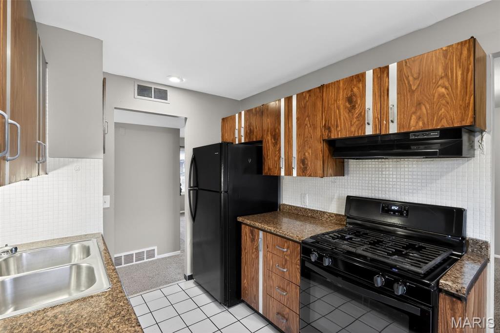 2348 Vorhof Drive Property Photo 11