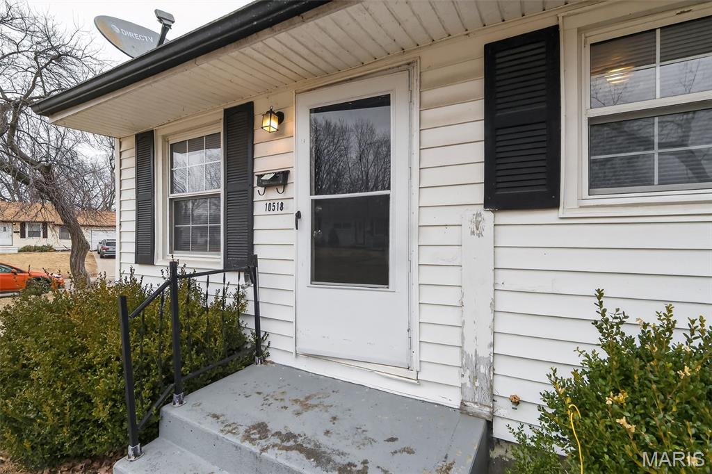 10518 Renfrew Drive Property Photo 2