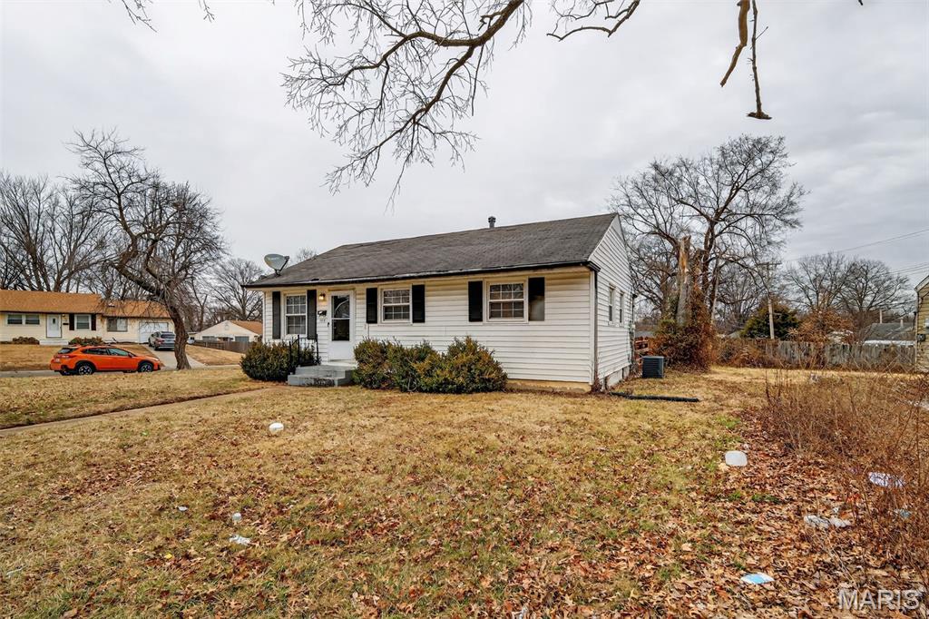 10518 Renfrew Drive Property Photo 3