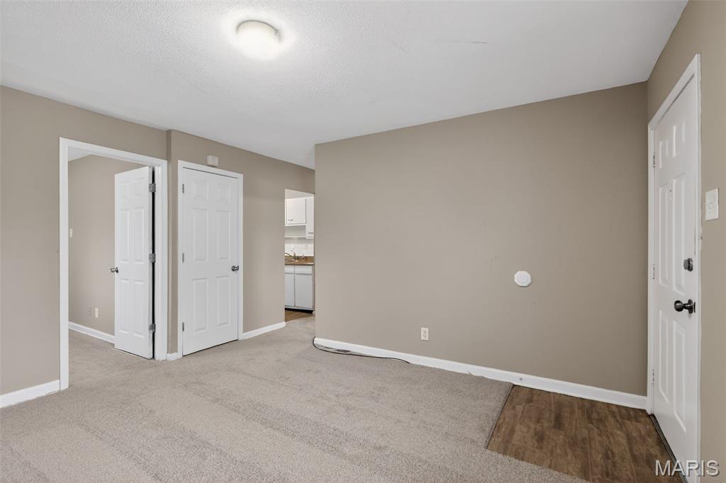 10518 Renfrew Drive Property Photo 7