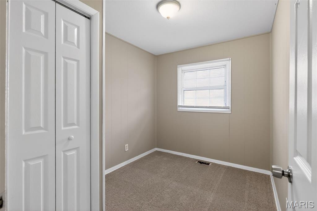 10518 Renfrew Drive Property Photo 15