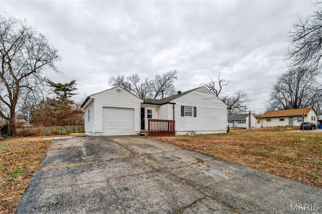 10518 Renfrew Drive Property Photo 20