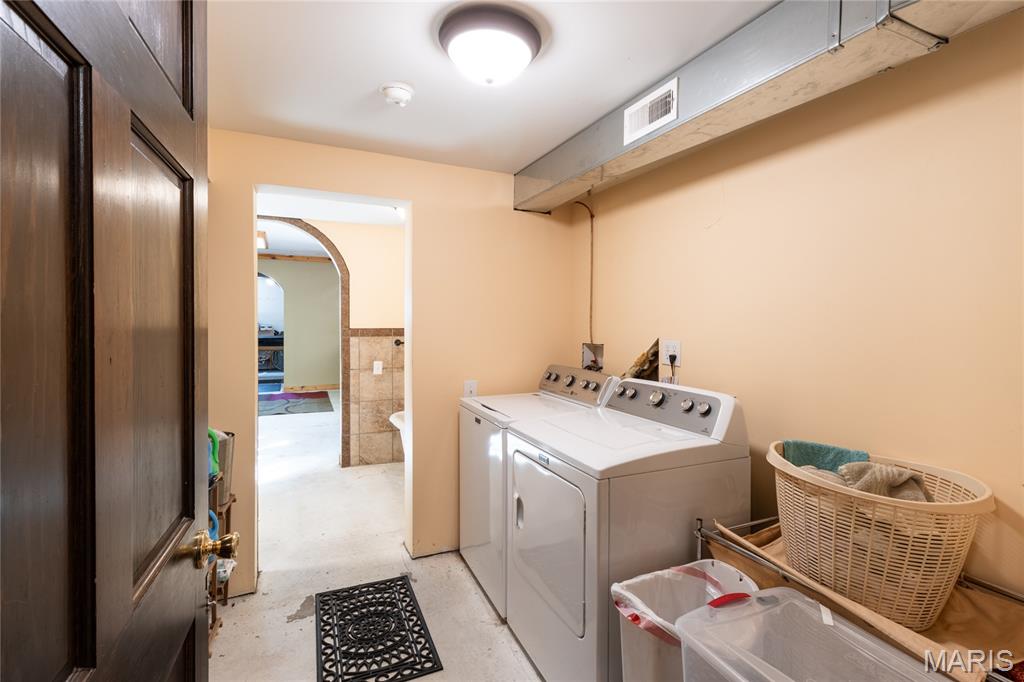 605 E Main Avenue Property Photo 18