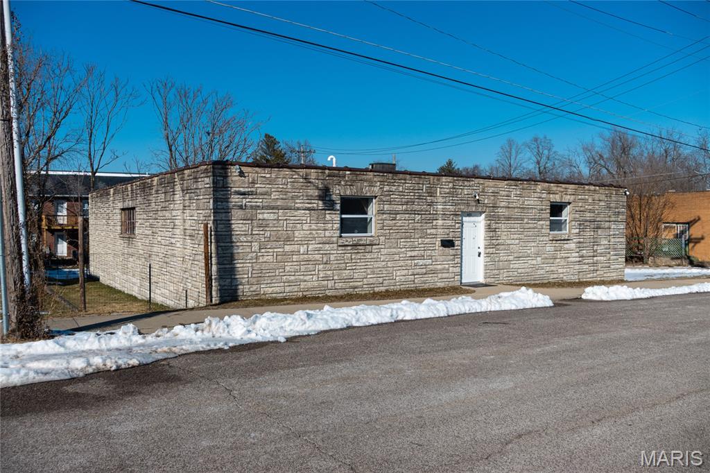 605 E Main Avenue Property Photo 33