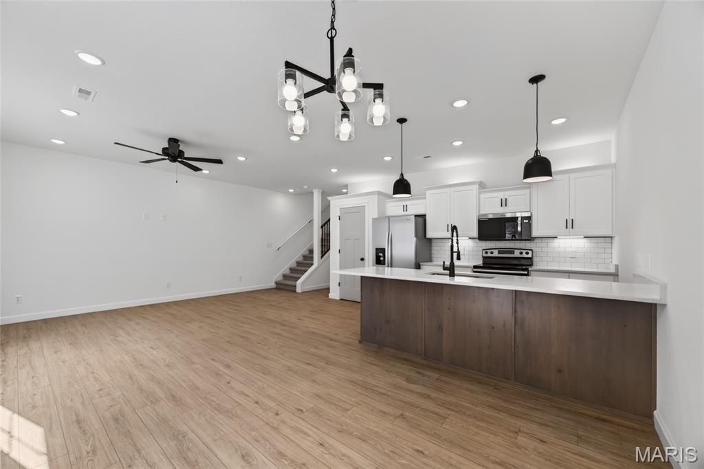581 Russell Drive Property Photo 12