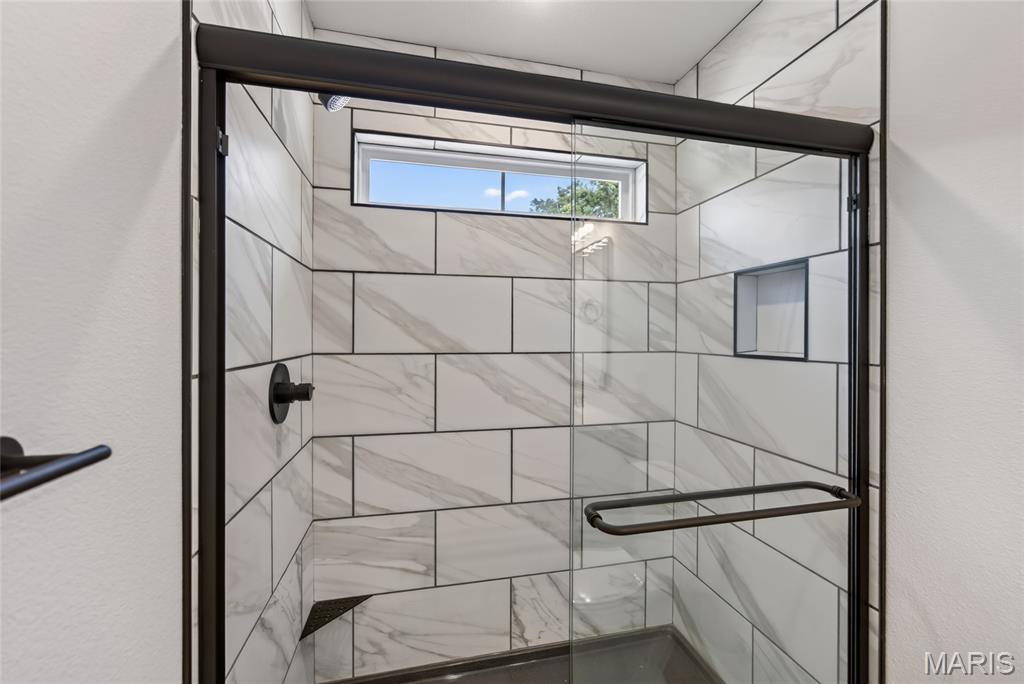 581 Russell Drive Property Photo 33