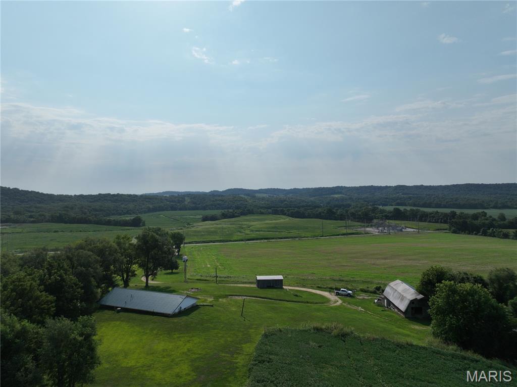 11742 Highway D Property Photo 4