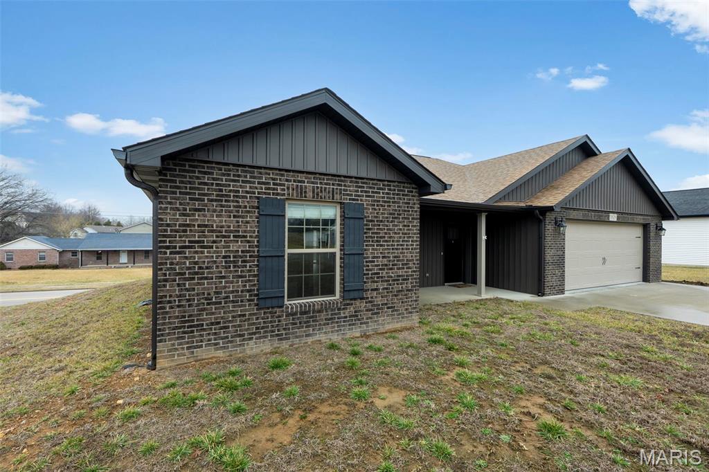 3828 Silverton Circle Property Photo 5